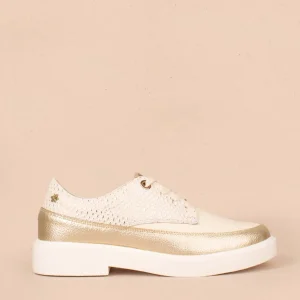 Zapatos con atadura en cuero color dorado con folia pitón 104781