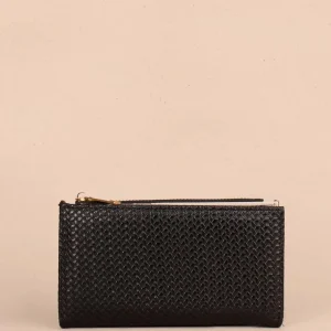 Billetera grande color negro con textura croco 105268
