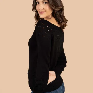 Buzo color negro con perforaciones 105369