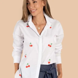 Blusa color blanco con estampado de cerezas 105610