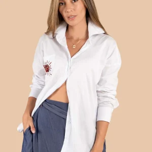 Blusa color blanco con corazón en bolsillo 105612