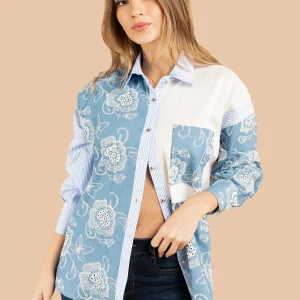 Blusa color azul claro con estampado floral y rayas 105833