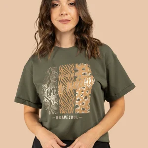 Camiseta color verde con estampado de animal print 105882
