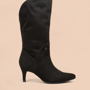 Bota color negro con tacón puntilla 105919