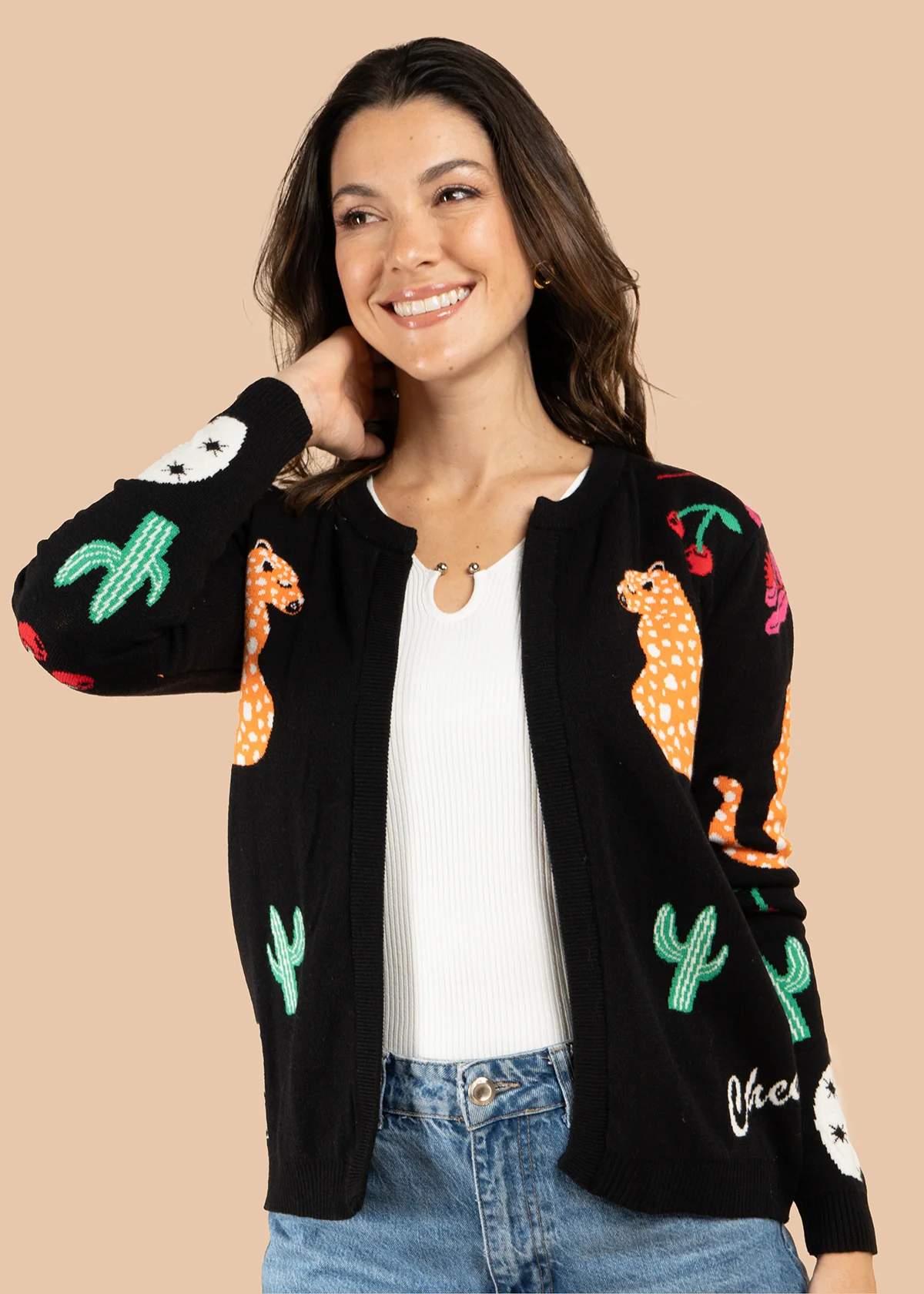 Saco color negro con tejido de leopardos y elementos decorativos 106077 - Imagen 2