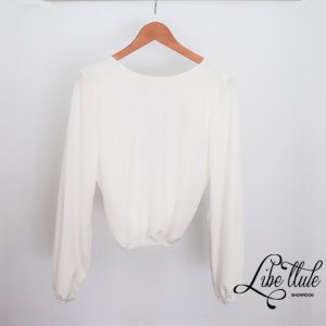 CAMISA BLANCA ESCOTE A LA ESPALDA