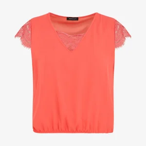 Top unido con mangas cortas, cuello en V y encaje. - Coral