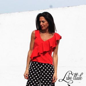 Top volante rojo