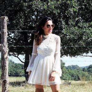 Vestido plumeti marfil